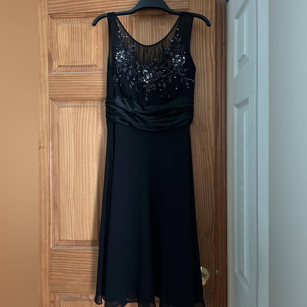Women’s Sleeveless Dress